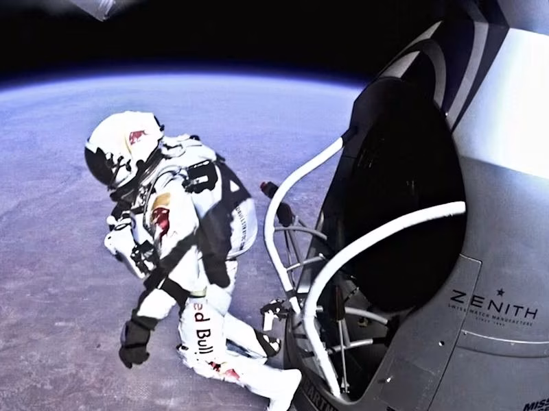 Red Bull’s “Stratos†Campaign Futurecept | Blogs Red Bull Stratos Campaign Showing Felix Baumgartner’s Space Jump